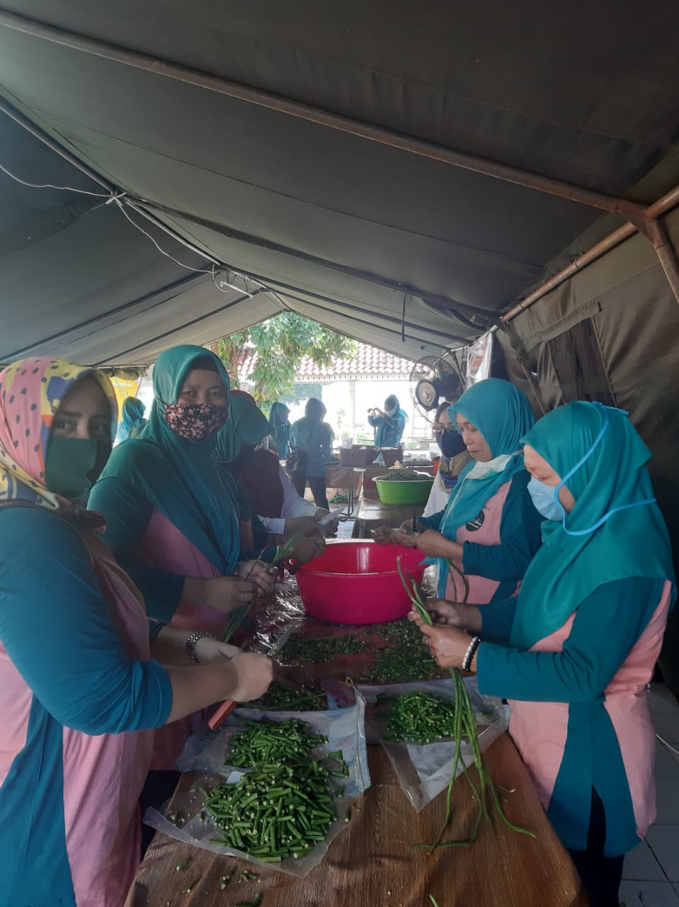 Partisipasi Bappelitbangda di Posko Dapur Umum Penanganan Covid-19