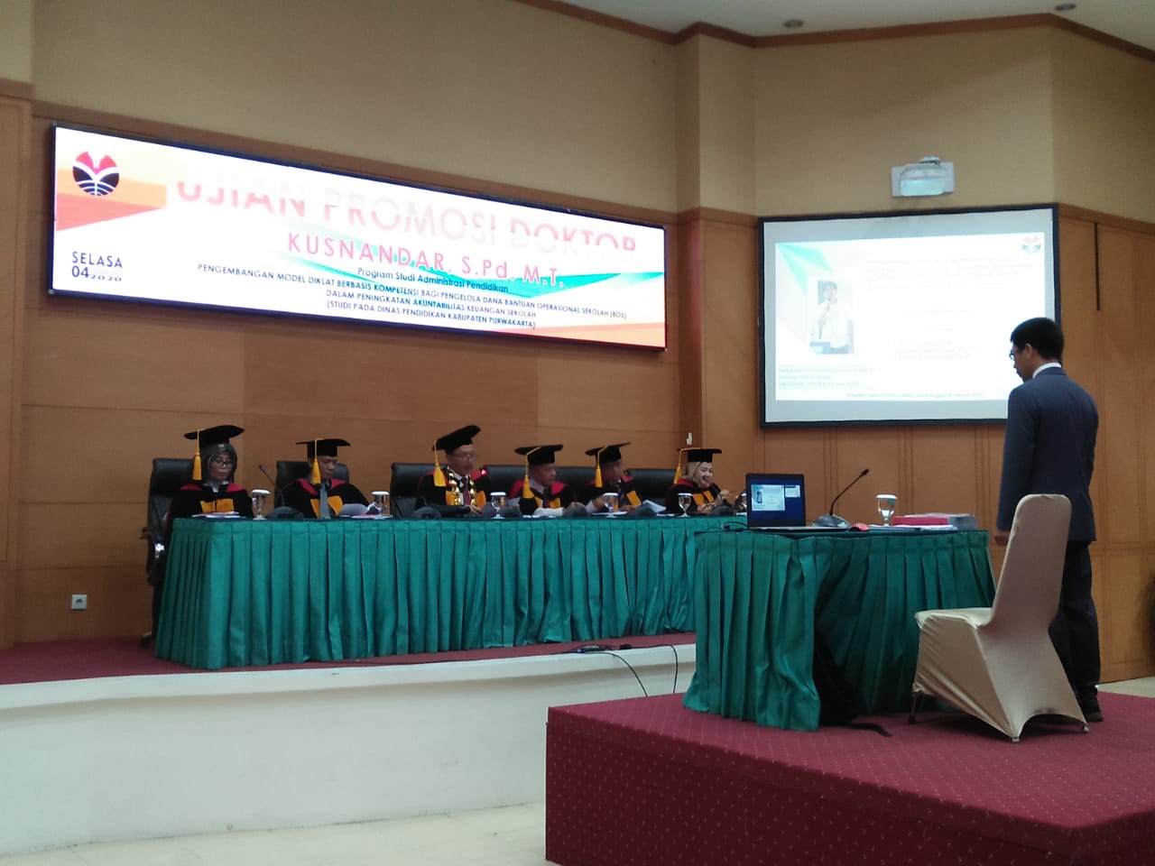 Ujian Promosi Doktor : Sekretaris Bappelitbangda Kabupaten Purwakarta