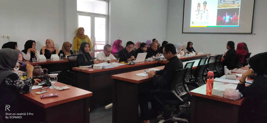Rapat Pembahasan Dalam Rangka Sinkronisasi Data LKPJ Bupati Purwakarta Tahun 2019 Bertempat di Ruang Rapat Bappelitbangda Kabupaten Purwakarta