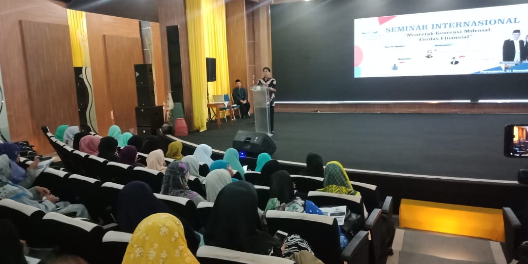 Sekretaris Bappelitbangda Kab Purwakarta, Kusnandar, S.Pd, MT Menjadi Narasumber Pada Acara Seminar Internasional Mencetak Generasi Milenial