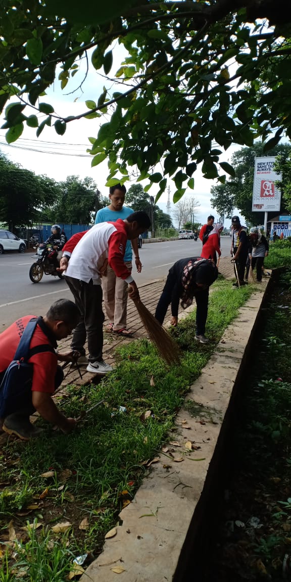 Partisipasi Kegiatan Jum`at Bersih di Perbatasan Cikopo sd Tajug Gede Cilodong Purwakarta